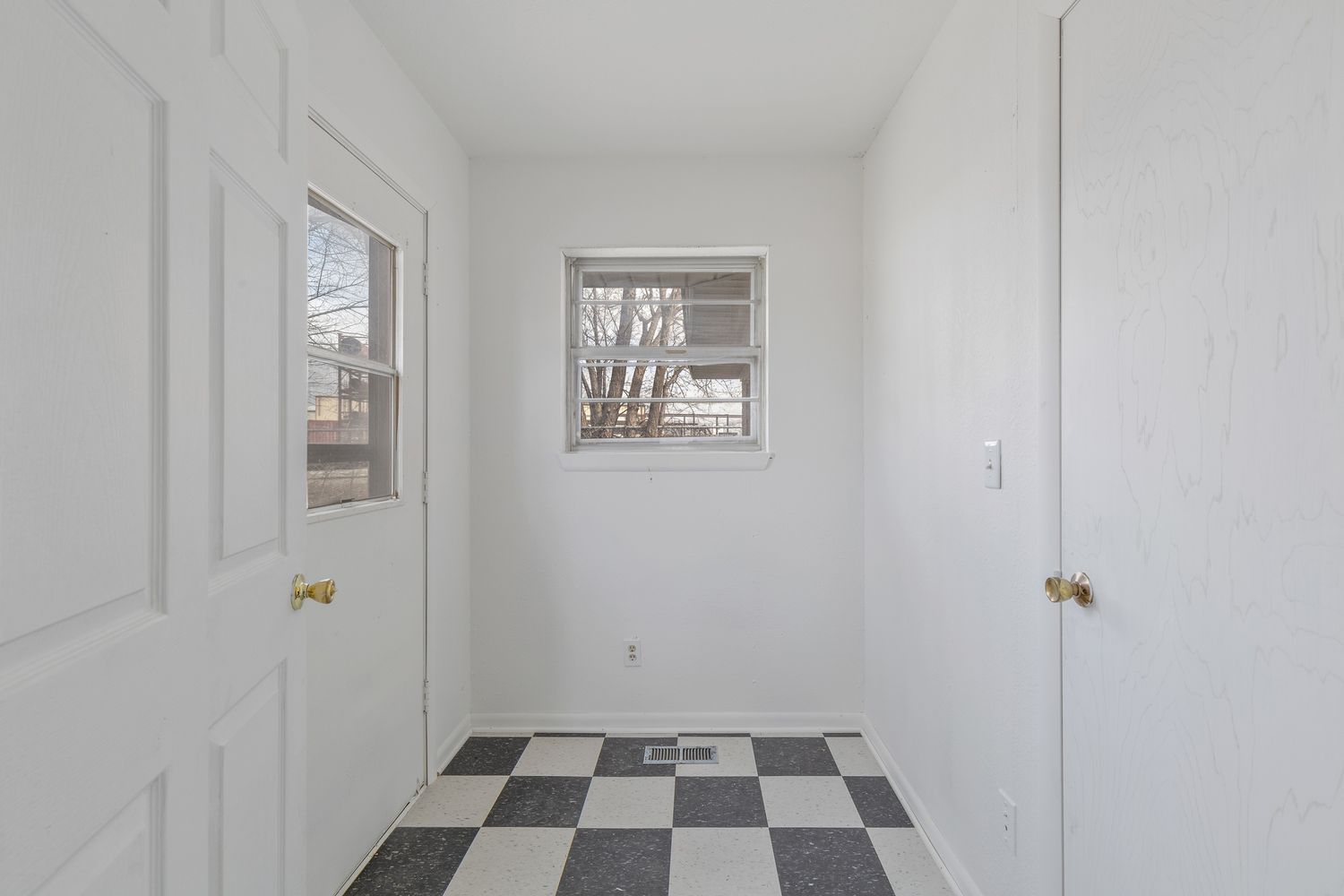 1706 N 161st East Ave, Tulsa, OK 74116